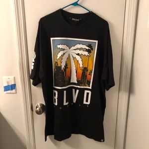 Men’s 2xl BLVD Black T-shirt NWOT.